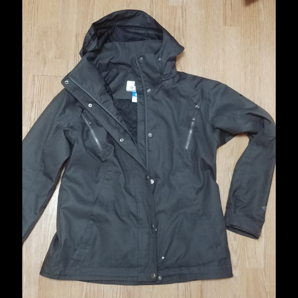 Columbia Omni-tech waterproof jacket